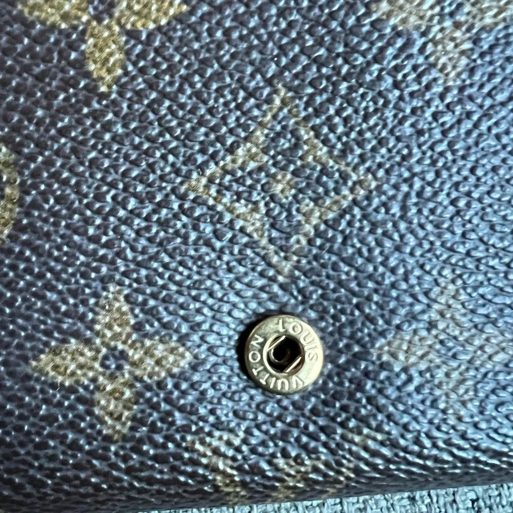 Louis Vuitton Monogram Porte-Monnaie Tresor Wallet - Picture 7 of 12